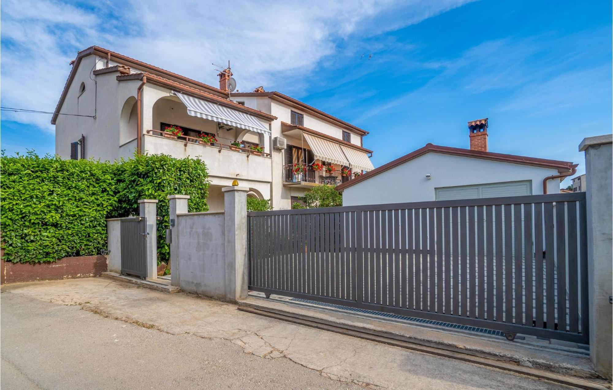 Awesome Apartment In Pula With Wifi Exterior photo