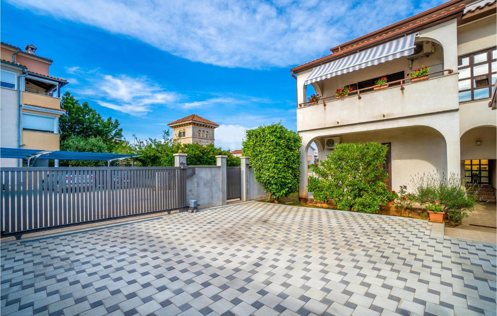 Awesome Apartment In Pula With Wifi Exterior photo